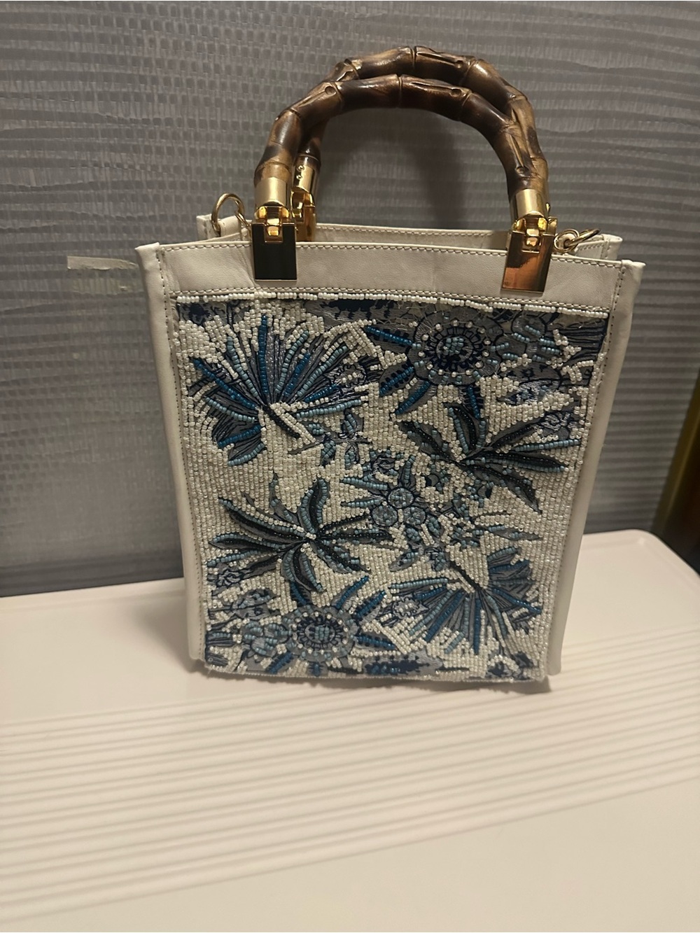 Beaded Floral Tote with Bamboo Handle - White/Blue